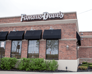 Famous Dave's BBQ Novi Location exterior